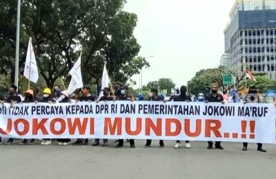 Buruh dan Mahasiswa Demo di Istana Desak Jokowi Mundur