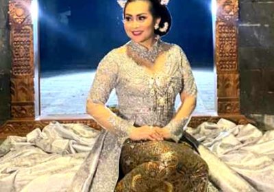Artis Multitalenta Ratna Listy Luncurkan Single Terbarunya Bertajuk “Sesaji” Genre Jawa Kontemporer