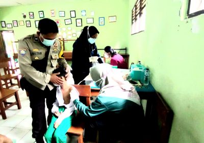 Siswa Madrasah Ibtidaiyah Nurul Islam Vaksin Anak Usia 6-11 Tahun