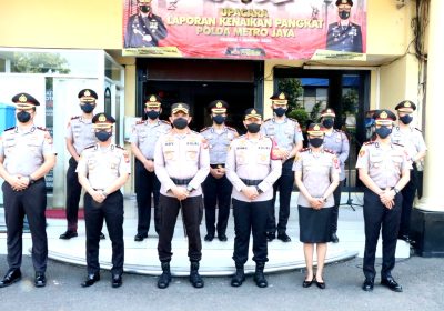 138 Personel Polres Metro Jakarta Barat Naik Pangkat