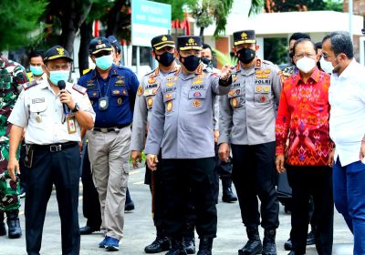 Tinjau Pelabuhan Benoa, Kapolri Minta  Prokes  Karantina PPLN Diperketat