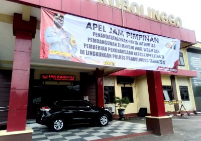 Pejabat Polres Probolinggo Tanda Tangan Pakta Integritas