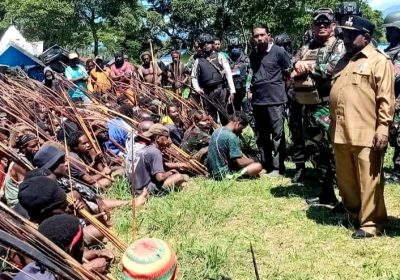 Kodim 1702/JWJ Back Up Polres Jayawijaya Redam Konflik Dua Suku di Wamena