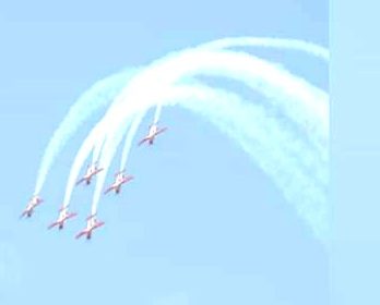 Jupiter Aerobatik Team Indonesia Tampil Langsung Pukau pengunjung Singapore Air Show 2022