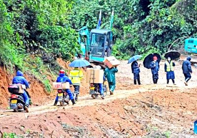 China Eastern Airlines Jatuh, Bantuan Diberikan untuk Keluarga Setelah Kecelakaan Fatal