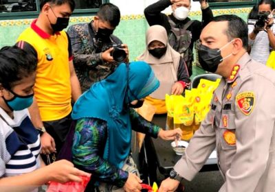 Polres Jakarta Selatan Distribusikan 130 Ribu Liter Minyak Goreng
