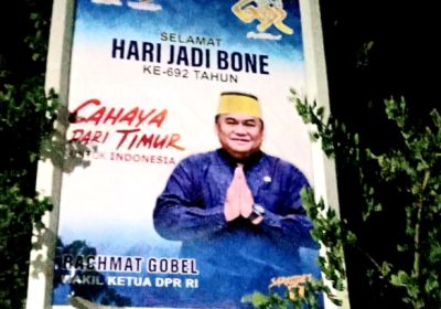 Baliho Rachmat Gobel Terpasang Kembali di Tanah Kelahiran JK