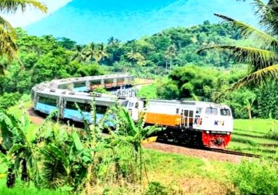 PT Kereta Api Indonesia Mulai Menjual Tiket Angkutan Lebaran Lewat Aplikasi