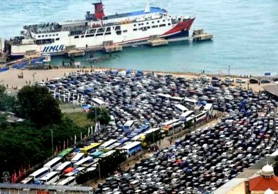 Ampun Deh, Macet Panjang di Tol Tangerang Hingga Pelabuhan  Merak Capai 9 Km