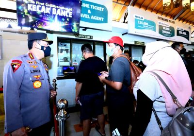 Kapolri Instruksikan Terapkan Protokol Kesehatan di Seluruh Objek Wisata