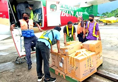 Program Keladi, Satgas Binmas Cartenz Kirim Alat Medis untuk Warga Yahukimo