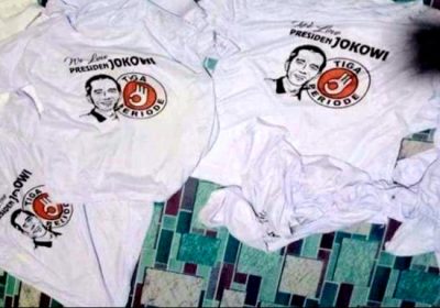 Polisi Ende Amankan Ribuan Kaos Bertuliskan “We Love Presiden Jokowi Tiga Periode”
