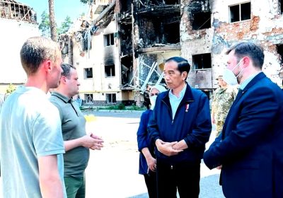 Salut, Presiden Jokowi Melihat Langsung Gedung-Gedung Hancur di Ukraina