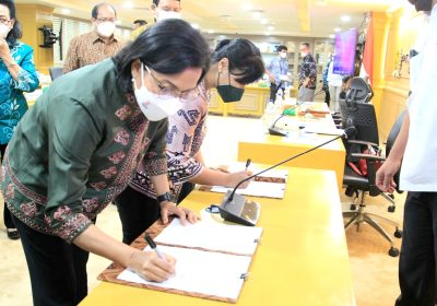 Menkeu Sri Mulyani dan Komite IV Bahas Kerangka Ekonomi Makro dan Kebijakan Fiskal