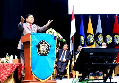 Menhan Prabowo Sampaikan Orasi Ilmiah pada Wisuda Universitas Pancasila
