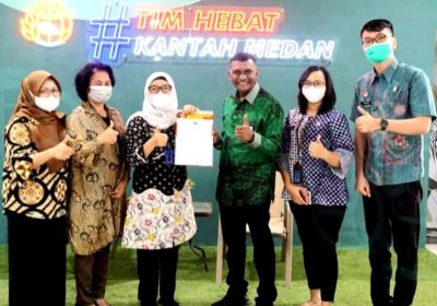 Kantor Pertanahan Kota Medan Terima SK Penunjukan Daerah Percontohan Pelayanan Publik dari KemenHumHAM