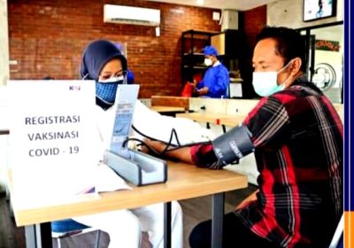 Syarat Naik KA, KAI Hadirkan Layanan Vaksinasi Gratis di Stasiun untuk Pelanggan
