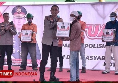 Kapolda Kaltim Salurkan Bantuan untuk Buruh dan Nelayan di Loktuan