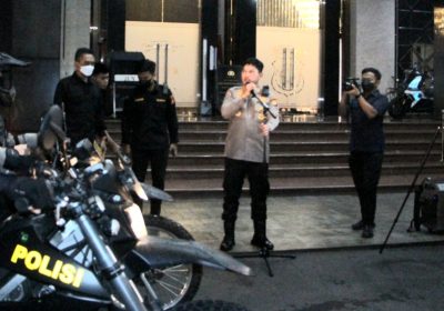 Polri Peduli, Polda Metro Bagikan  5000 Paket Sembako untuk Masyarakat