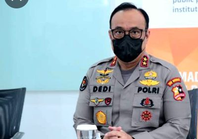 13 Anggota Polri Mendapatkan Kenaikan Pangkat dari Kombes ke Brigjen