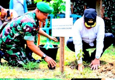 Gelar Baksos dan Penanaman 1.000 Pohon, Benyamin Apresiasi Yon Arhanud 1/Purwa Bajra Cakti