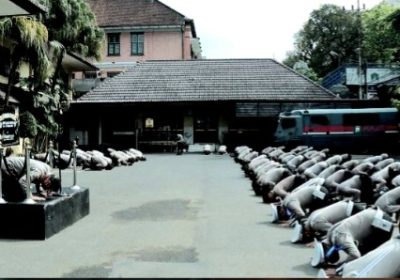 Personel Polres Malang Sujud Massal dan  Minta Maaf atas Tragedi Kanjuruhan