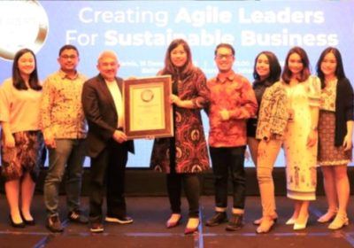 FIFGROUP Raih Predikat Indonesia Best Companies in Creating Leaders from Within 2022