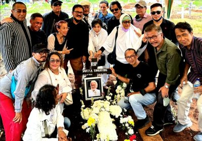 Secangkir Kopi Susu Terakhir Remy Sylado || Catatan Ilham Bintang