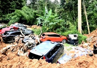 Landslide in Malaysia Experiencing Huge Losses and Seven People Missing