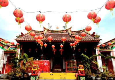Sambut Hari Raya Imlek, Kelenteng Fuk Ling Miau Bersolek