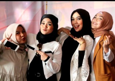 Dua Artis Azura Pedora dan Khairat KDI Rilis Lagu ‘Again dan Lagi dan Lagi’