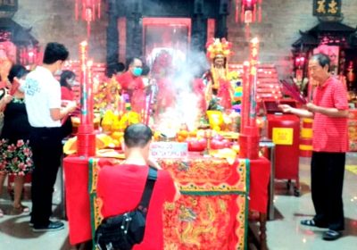 Imlek Wihara Amurva Bhumi Mulai Ramai Pengunjung