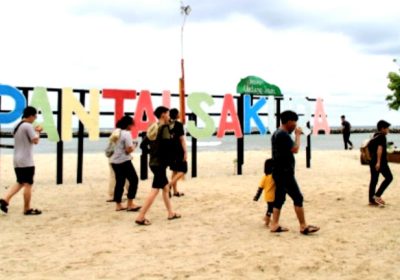 1.188 Wisatawan Kunjungi Pantai Sakura Pulau Untung Jawa