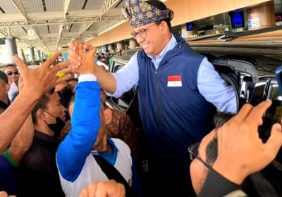 Anies Baswedan Disambut Meriah di Kalimantan Barat