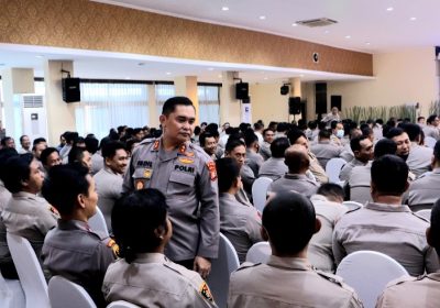 Kapolda Metro Berikan Arahan Polisi RW: Buat Masyarakat Tersenyum