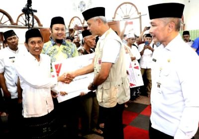Ganjar Pranowo, Memulai Transisi Energi Lewat LPTS Rooftop di Pesantren