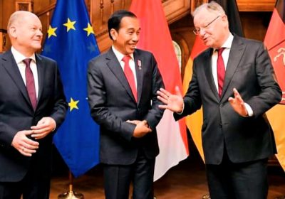 Jokowi Tiba di Jerman Disambut Kanselir Jerman Olaf Scholz