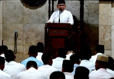 Kasad Beri Ceramah Nuzulul Qur’an dan Jadi Imam Shalat Tarawih