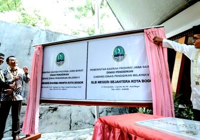 Kadisdik Jabar Resmikan Alih Status SLB Dharma Wanita Kota Bogor dan SLB Sejahtera Jadi Sekolah Negeri