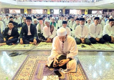 Khotbah Idul Adha di Masjid Agung At-Tin, Wakil Rektor UIN: Jaga Harmoni Sambut Pesta Demokrasi