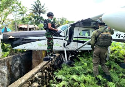 Pesawat Smart Cakrawala Aviation Tergelincir di Bandara Kenyam Kabupaten Nduga