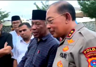 Viral Polisi Masuk Masjid Pakai Sepatu, Kapolda Sumbar: Bukan di Area Suci Tempat Sholat