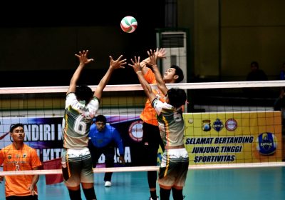 Menang Tipis Lawan Riau, Tim Putra Sulteng Selangkah Lagi Lolos 8 Besar Bola Voli Kapolri Cup 2023