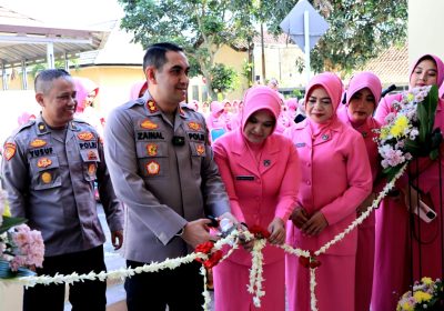 Kapolres dan Ketua Cabang Bhayangkari Polres Tasik Kota Resmikan Kantor Bhayangkari dan Posyandu