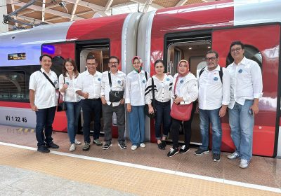 Tiga Setengah Jam, Pergi Pulang Bandung Plus Kulineran Sate Hadori || Catatan Ilham Bintang
