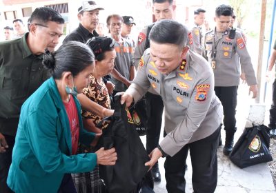 32 Tahun Pengabdian untuk Negeri, Kapolda Sulteng Serahkan Bantuan di Lore Selatan Poso