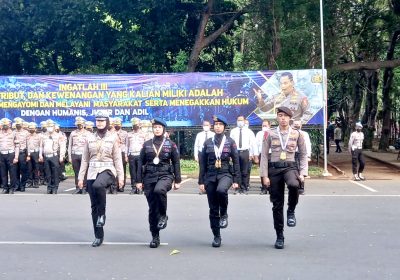 Raih Medali Emas Personel Polda Metro Terima Penghargaan