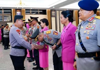 Kapolri Lantik Kadensus dan Kakorlantas dan Lima Kapolda