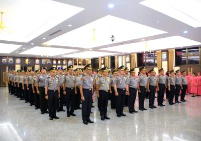 Jelang Akhir Tahun Kapolri Naikkan Pangkat 22 Perwira Tinggi Polri dan 131 Kombes