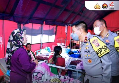 Polri Tinjau Warga Terdampak Gempa di Sumedang